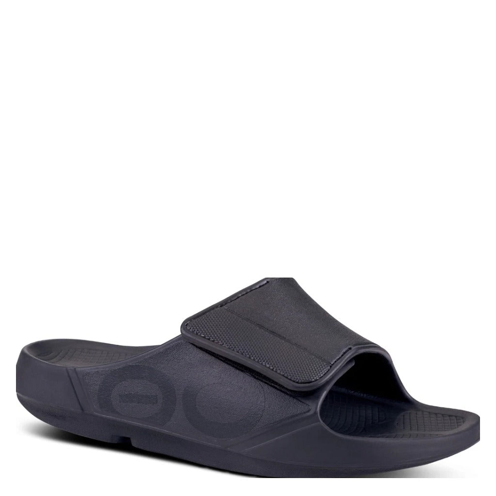OOFOS OOahh Sport Flex Sandal - Matte Black - Shoetopia Footwear