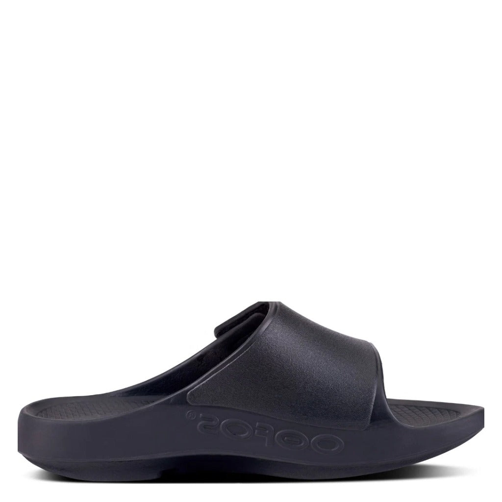 OOFOS OOahh Sport Flex Sandal - Matte Black - Shoetopia Footwear