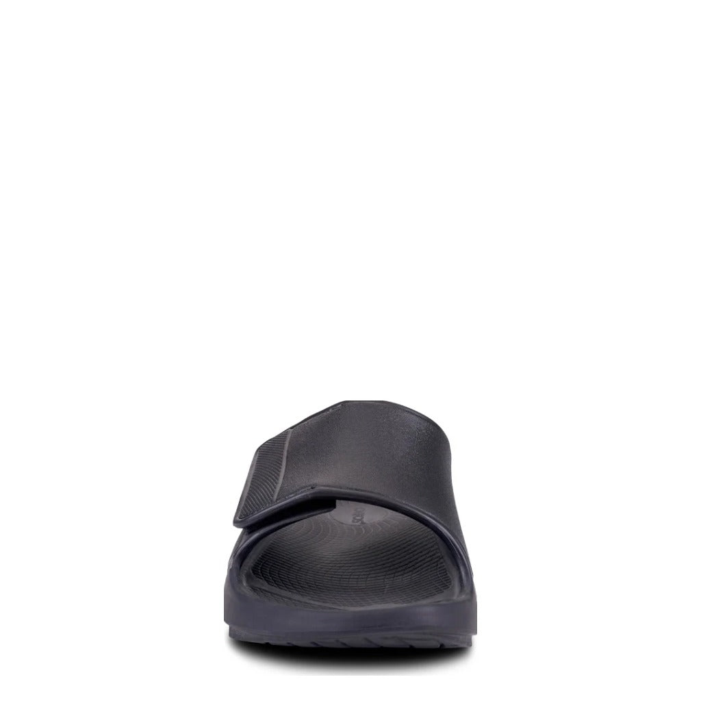 OOFOS OOahh Sport Flex Sandal - Matte Black - Shoetopia Footwear
