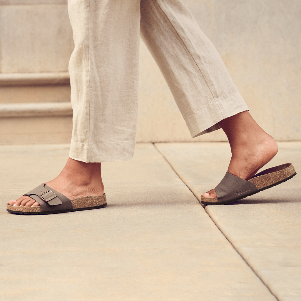 Birkenstock, Catalina, Women's, Sandal, Mocha, Lifestyle image