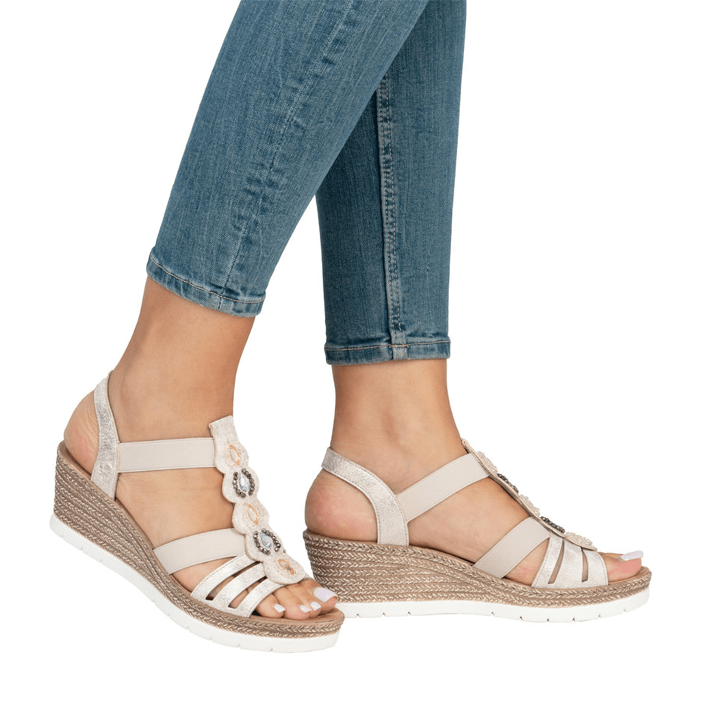 Shoetopia, Rieker 619B2 women’s sandal, women’s wedge comfort sandal, neutral tone, lifestyle image