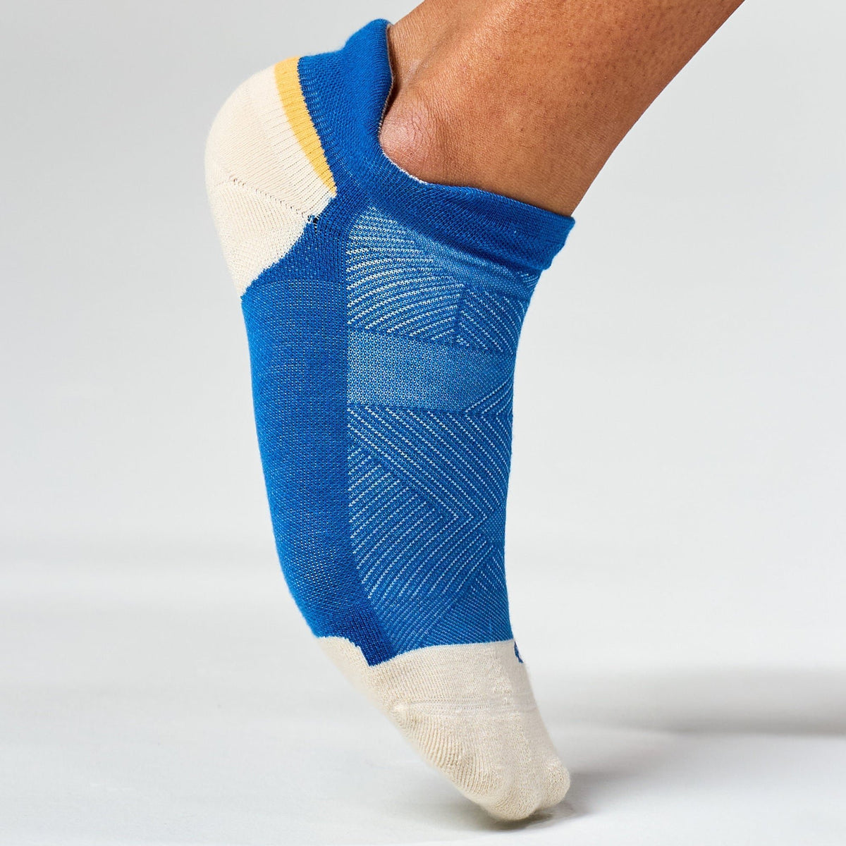 Feetures Elite Max Cushion No Show Tab - Rally Blue - Shoetopia Footwear