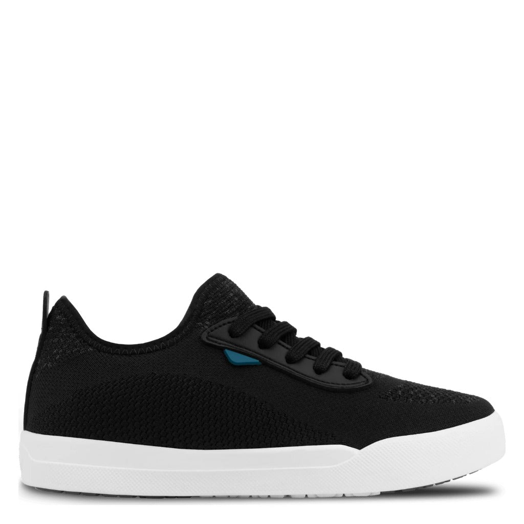 Vessi Weekend Classic Sneaker Black/White - Shoetopia Footwear