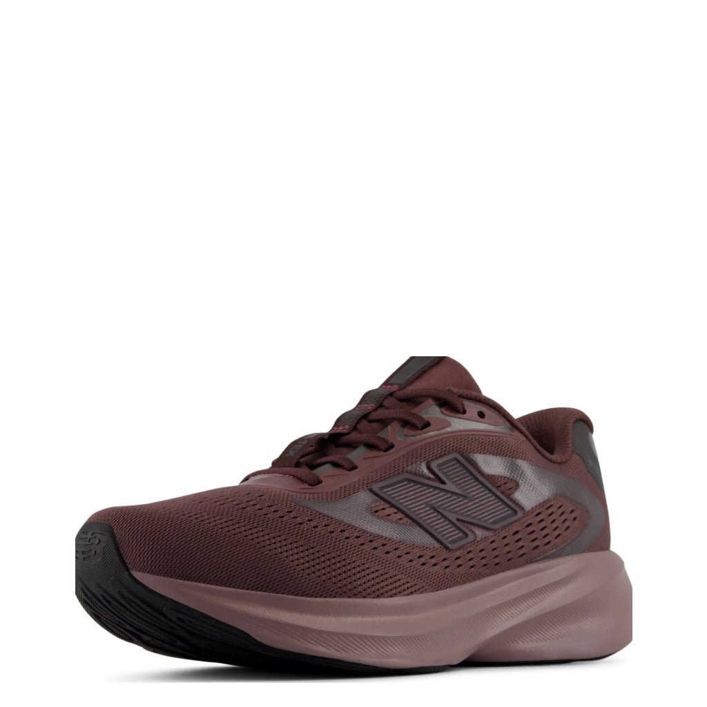 New Balance Fresh Foam 680v8 GORE-TEX - Cherry - Shoetopia Footwear