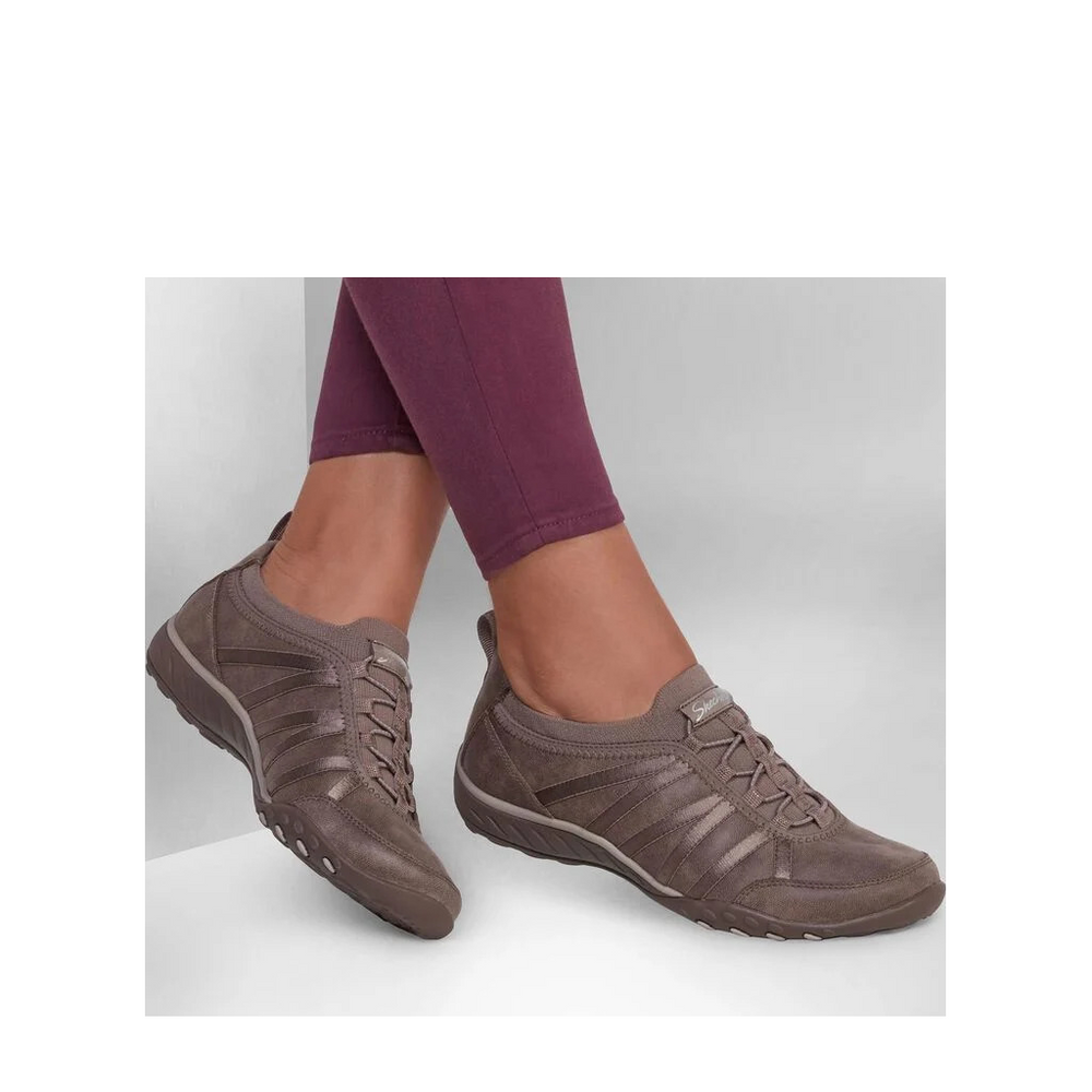 SKECHERS RELAXED FIT: BREATH EASY - REMEMBER ME