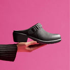 Clarks, Kynnzie Mule, Women's, Mule, Black, Held in hand